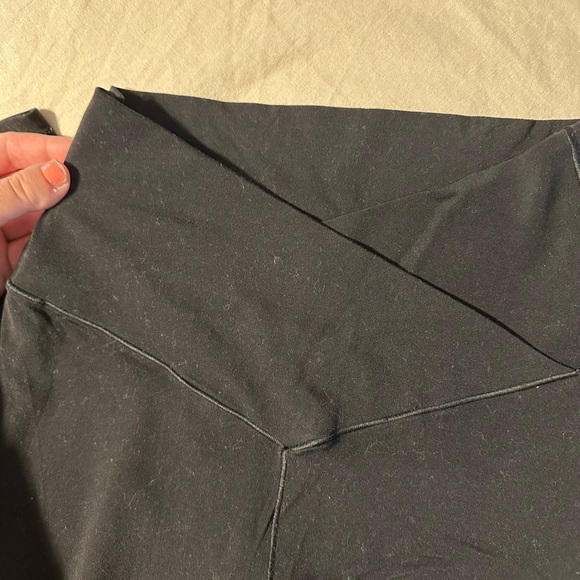 Aerie crossover flare leggings - Picture 2 of 4